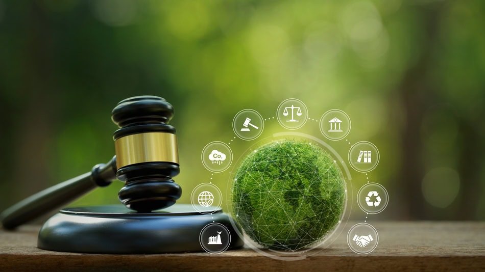 LEGISLACIÓN AMBIENTAL Y FISCALIZACIÓN 