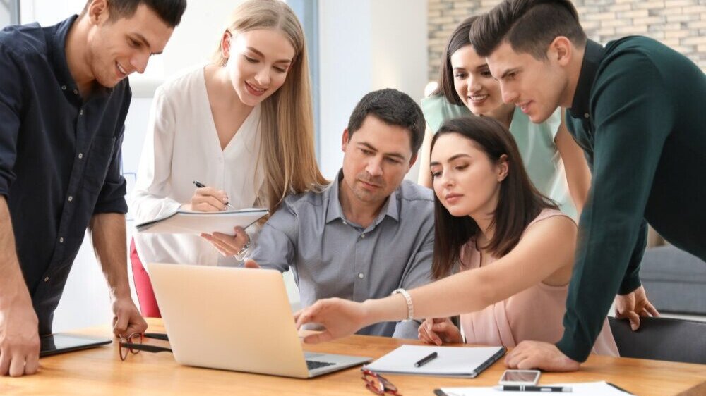 LIDERAZGO Y TRABAJO EN EQUIPO