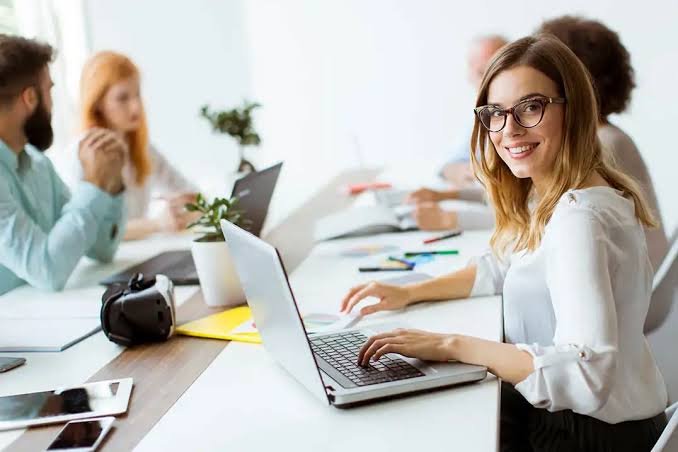 AUXILIAR ADMINISTRATIVO EN EL SECTOR PUBLICO 